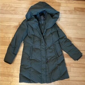 Ralph Lauren Pillowed Collared Puffer Coat